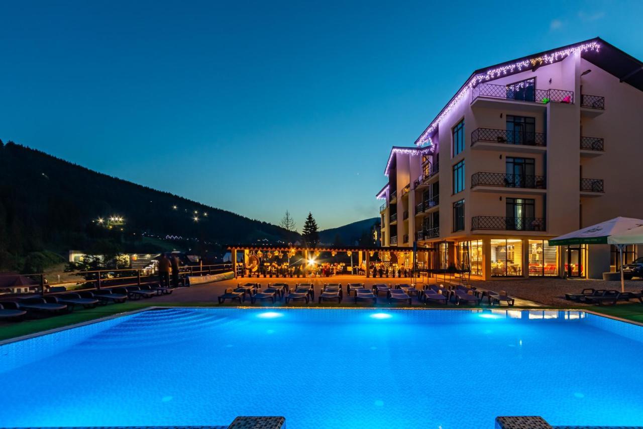 Gold Palace Wellness & Spa Bukovel Extérieur photo