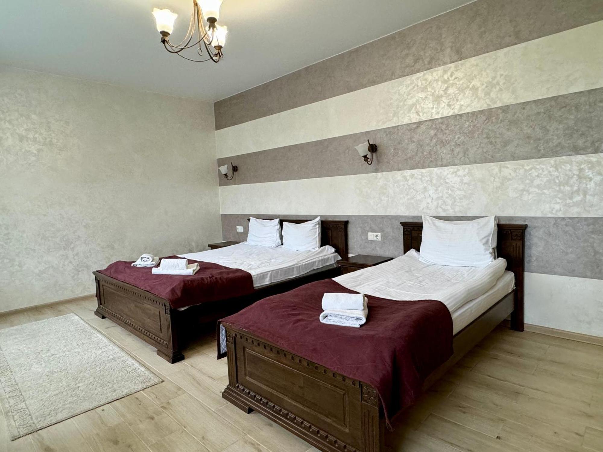 Gold Palace Wellness & Spa Bukovel Extérieur photo