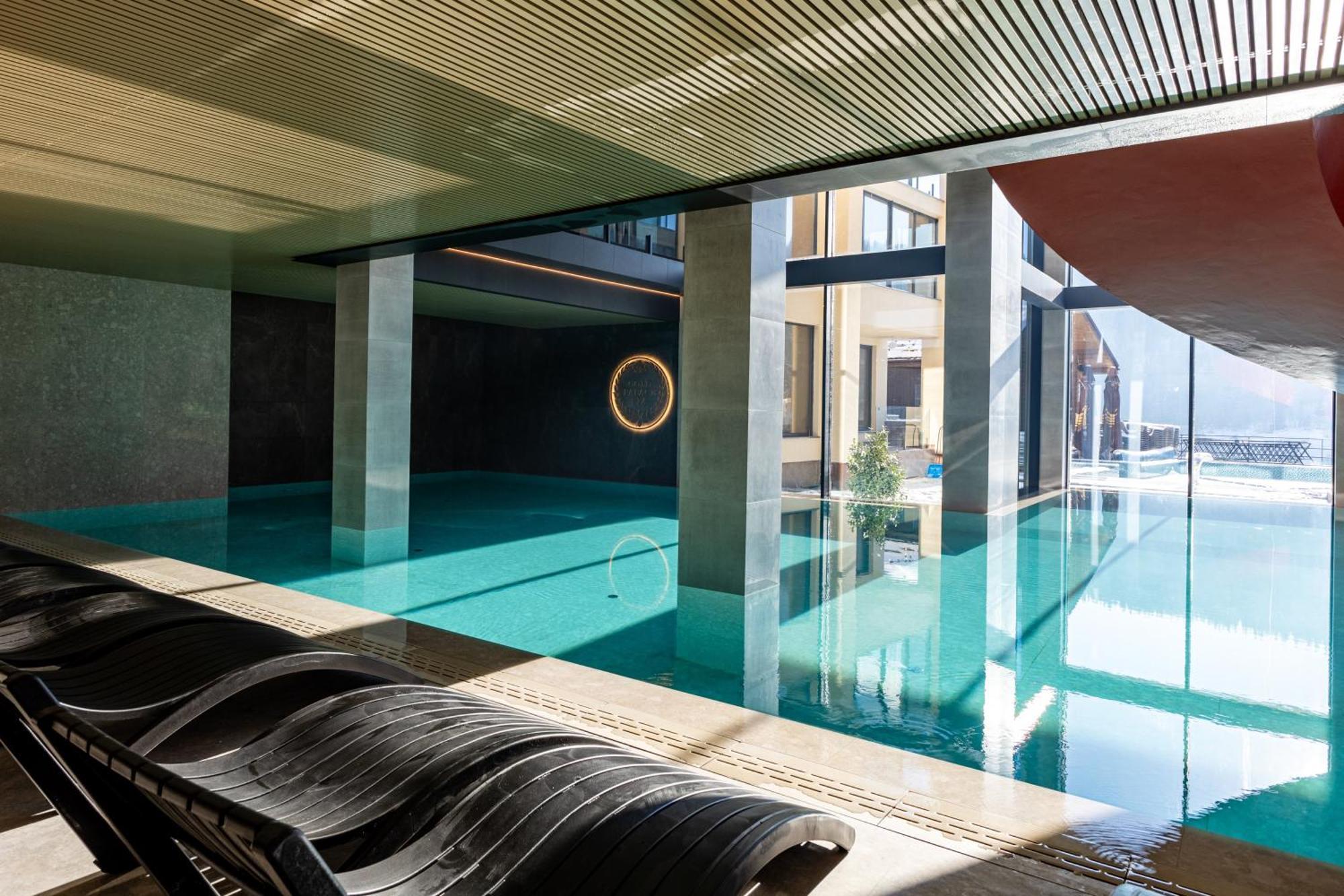 Gold Palace Wellness & Spa Bukovel Extérieur photo