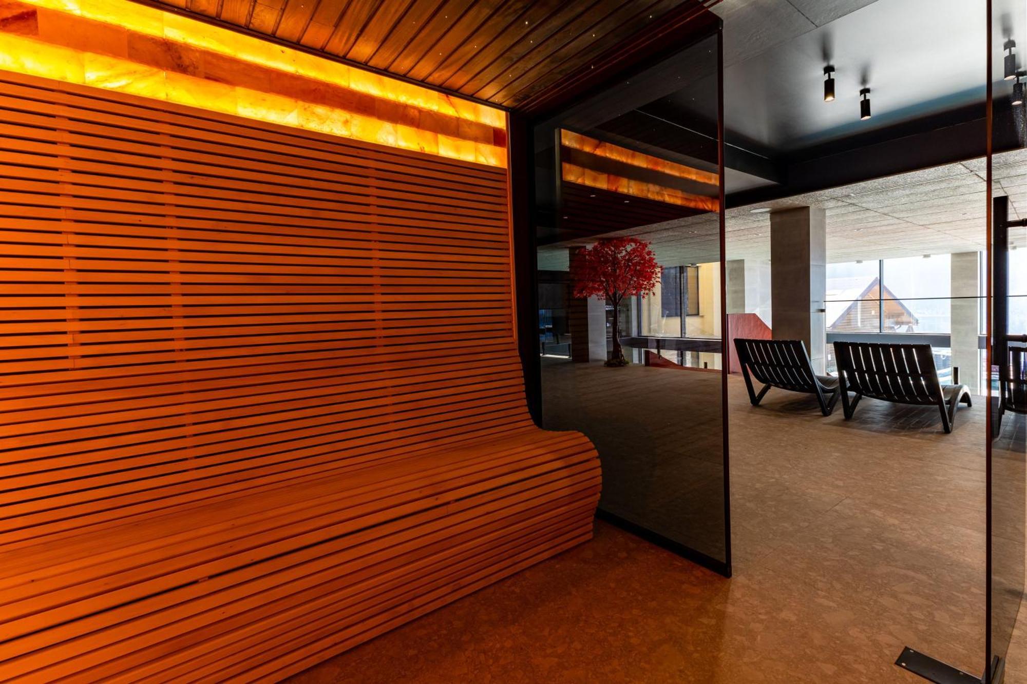 Gold Palace Wellness & Spa Bukovel Extérieur photo