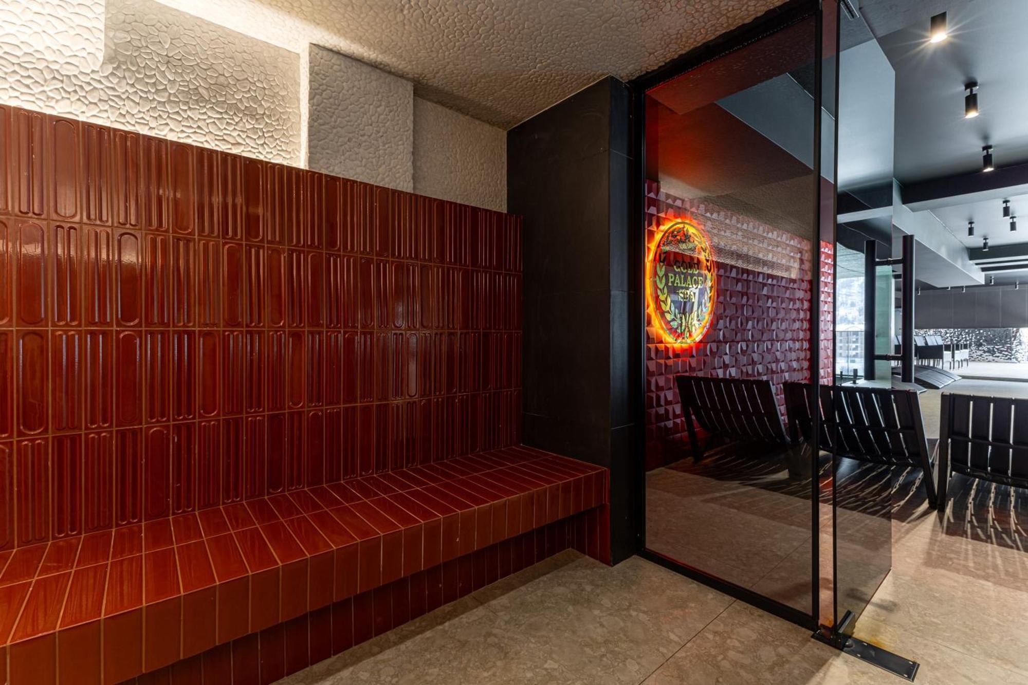 Gold Palace Wellness & Spa Bukovel Extérieur photo