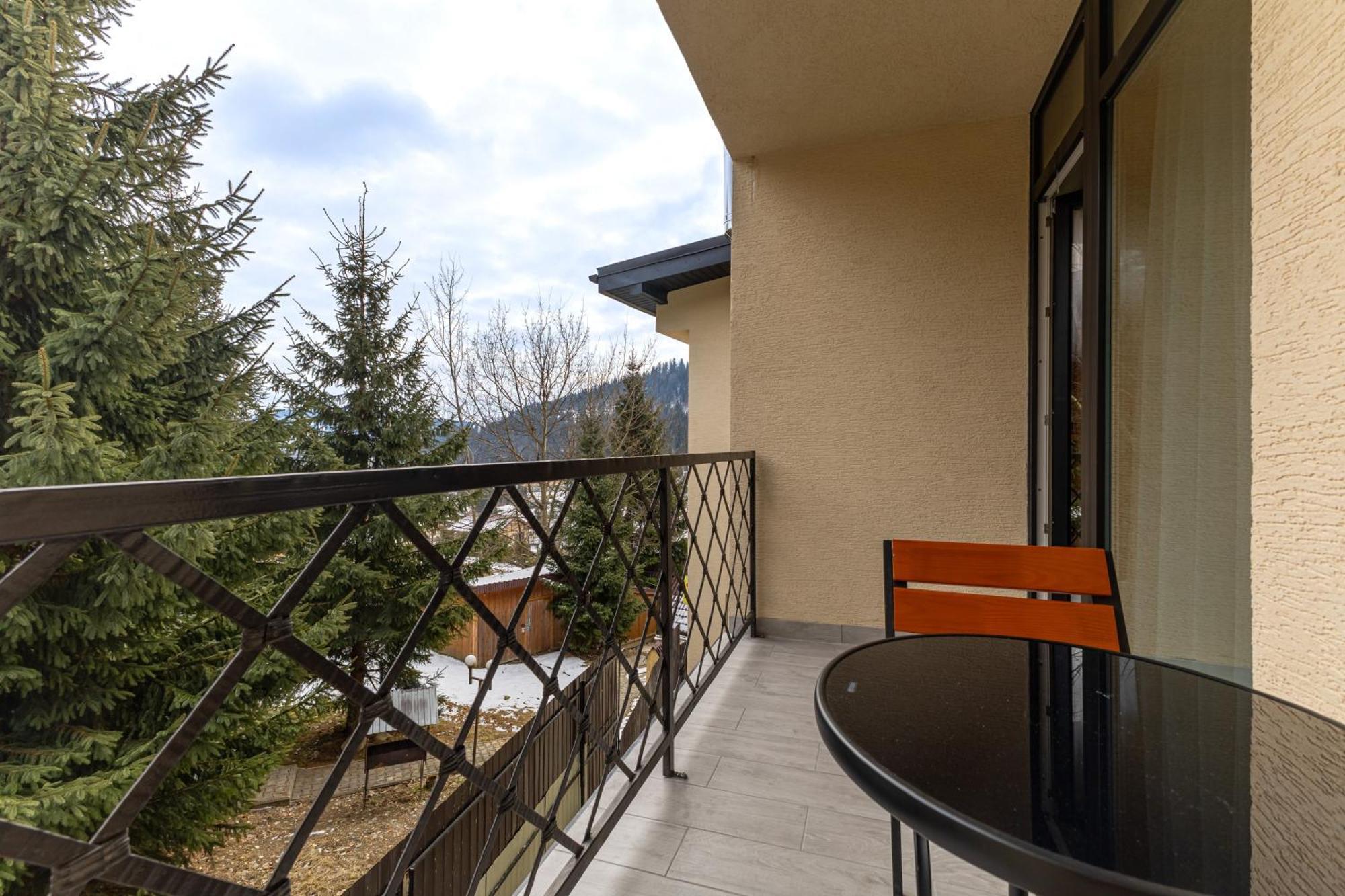 Gold Palace Wellness & Spa Bukovel Extérieur photo