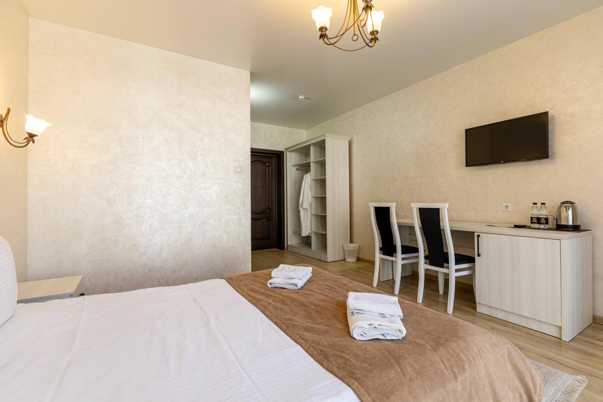 Gold Palace Wellness & Spa Bukovel Extérieur photo